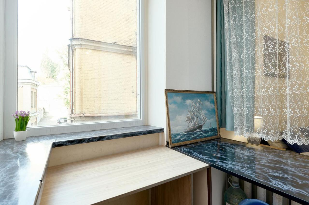 S12-58 MODERN APARTHOTEL WITH TWO 2BEDROOMS IN CENTRAL KIEV - BESSARABSKA SQUERE - GULLIVER MALL - OLYMPIC STADIUM - PALACE OF SPORTS - Saksahanskoho St, 12Б Exterior foto