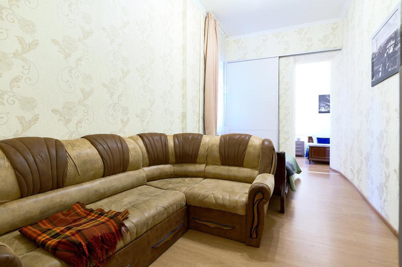 S12-58 MODERN APARTHOTEL WITH TWO 2BEDROOMS IN CENTRAL KIEV - BESSARABSKA SQUERE - GULLIVER MALL - OLYMPIC STADIUM - PALACE OF SPORTS - Saksahanskoho St, 12Б Exterior foto
