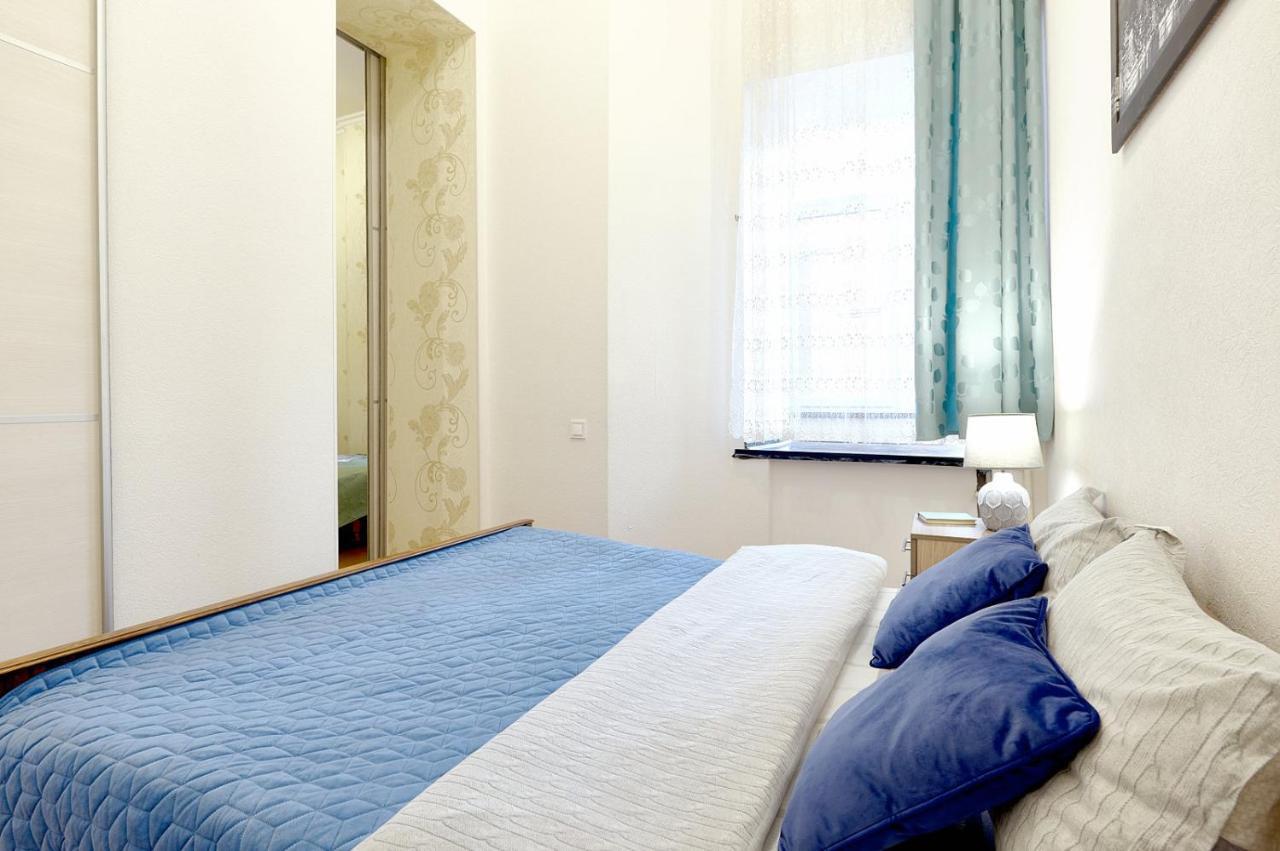 S12-58 MODERN APARTHOTEL WITH TWO 2BEDROOMS IN CENTRAL KIEV - BESSARABSKA SQUERE - GULLIVER MALL - OLYMPIC STADIUM - PALACE OF SPORTS - Saksahanskoho St, 12Б Exterior foto