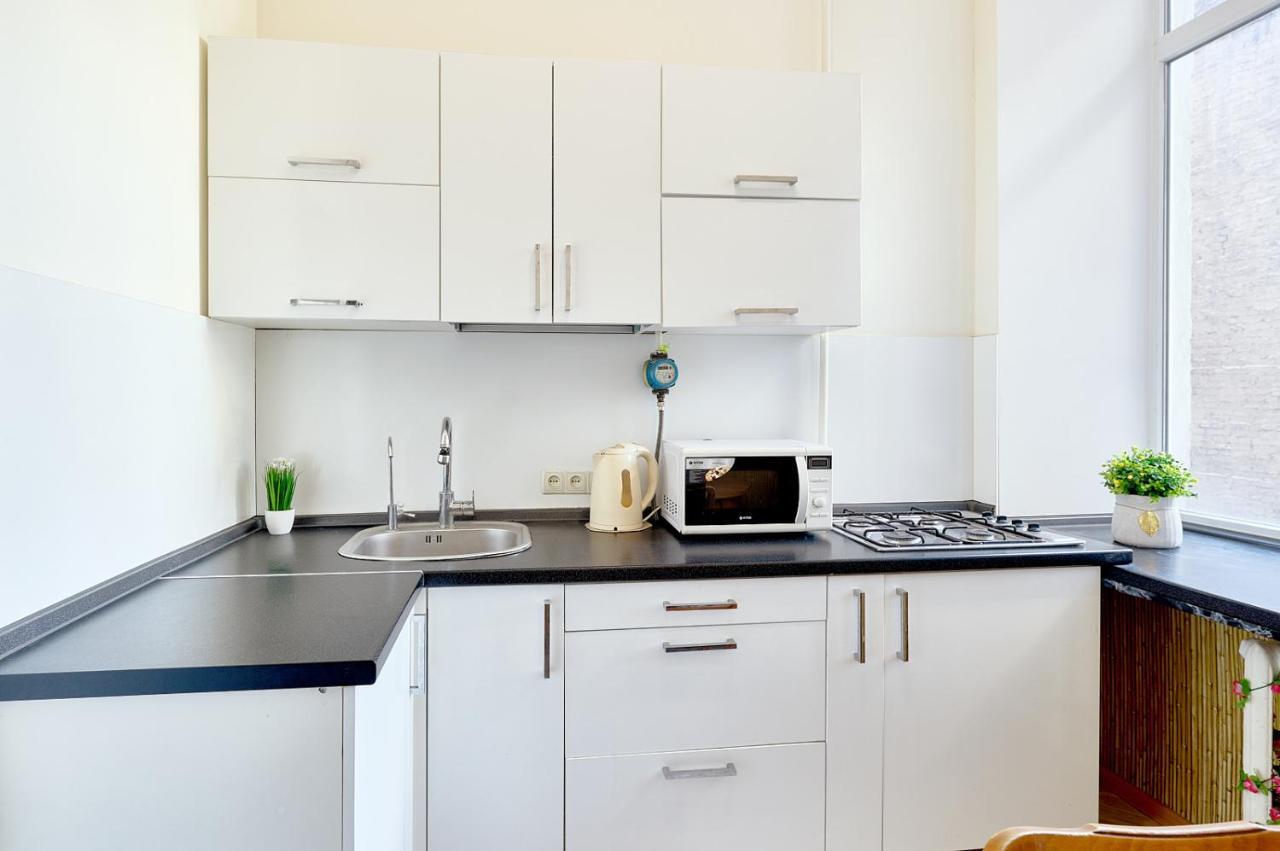 S12-58 MODERN APARTHOTEL WITH TWO 2BEDROOMS IN CENTRAL KIEV - BESSARABSKA SQUERE - GULLIVER MALL - OLYMPIC STADIUM - PALACE OF SPORTS - Saksahanskoho St, 12Б Exterior foto